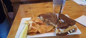 Quit Qui Oc Golf and Restaurant Food Sandwich